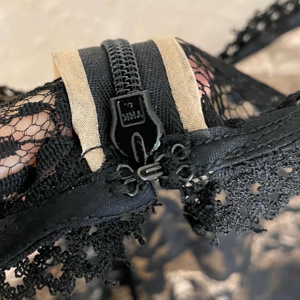 NWT Oscar de la Renta Black Lace Long-Sleeve Fit-and-Flare Dress - Picture 10 of 15